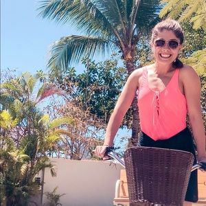 Meet your Posher, Danielle